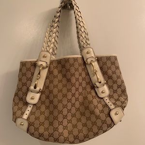 Authentic Pelham Gucci GG medium shoulder bag